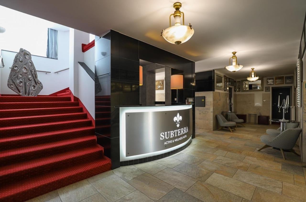 Active & Wellness Hotel Subterra Ostrov  Buitenkant foto